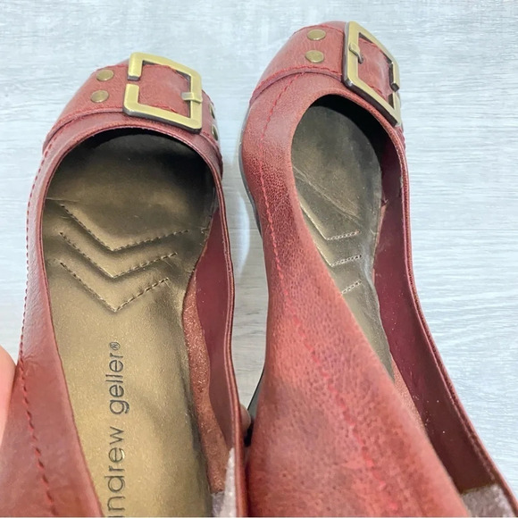 Andrew Geller NWOT Size 7 Reddish Brown with antiques Gold Buckle WEDGE Heel 2.5 - Picture 12 of 16